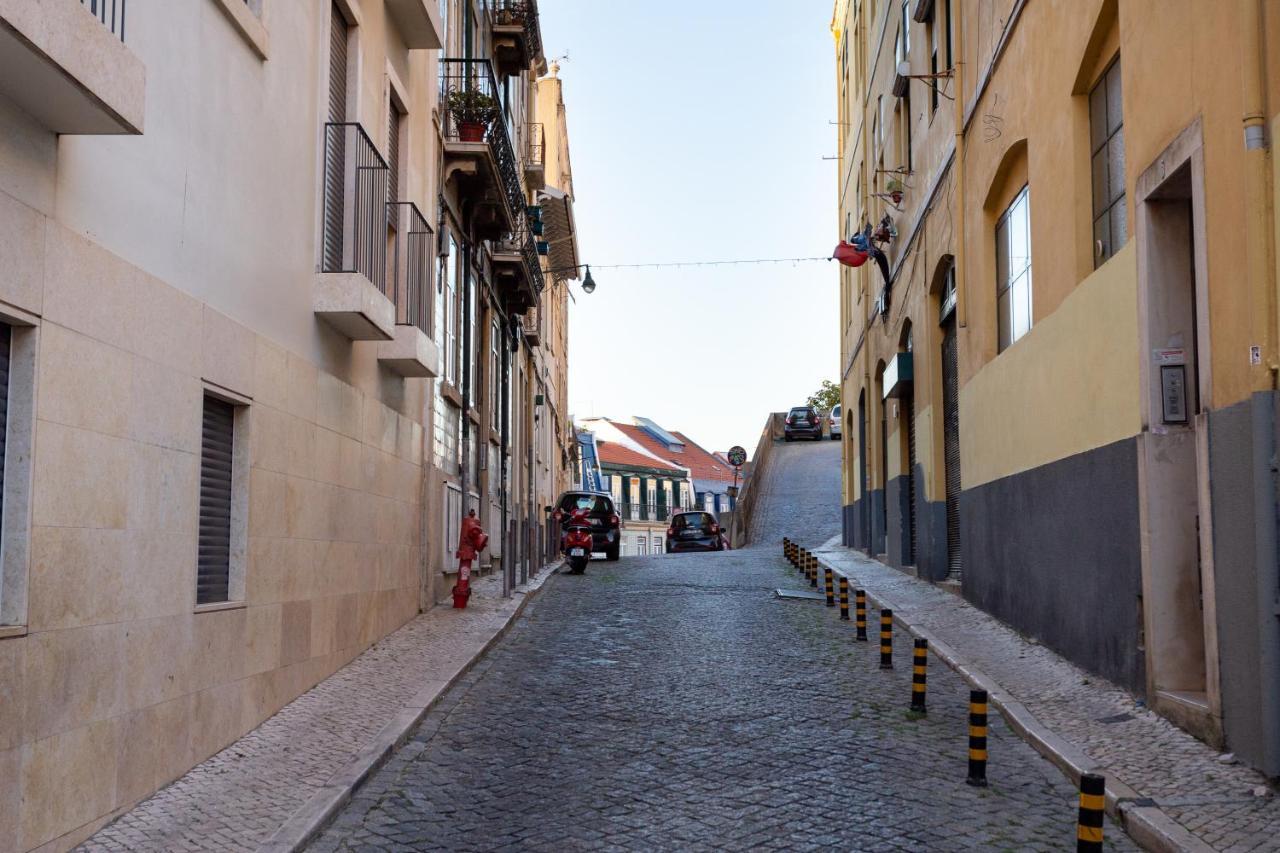 Joivy 2-Br Flat With Garage Near Castelo De S Jorge Appartement Lissabon Buitenkant foto